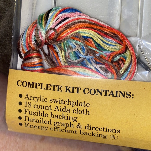 New but opened Fond memory counted cross stitch SP6 bear &balloon switch plate - Picture 8 of 9